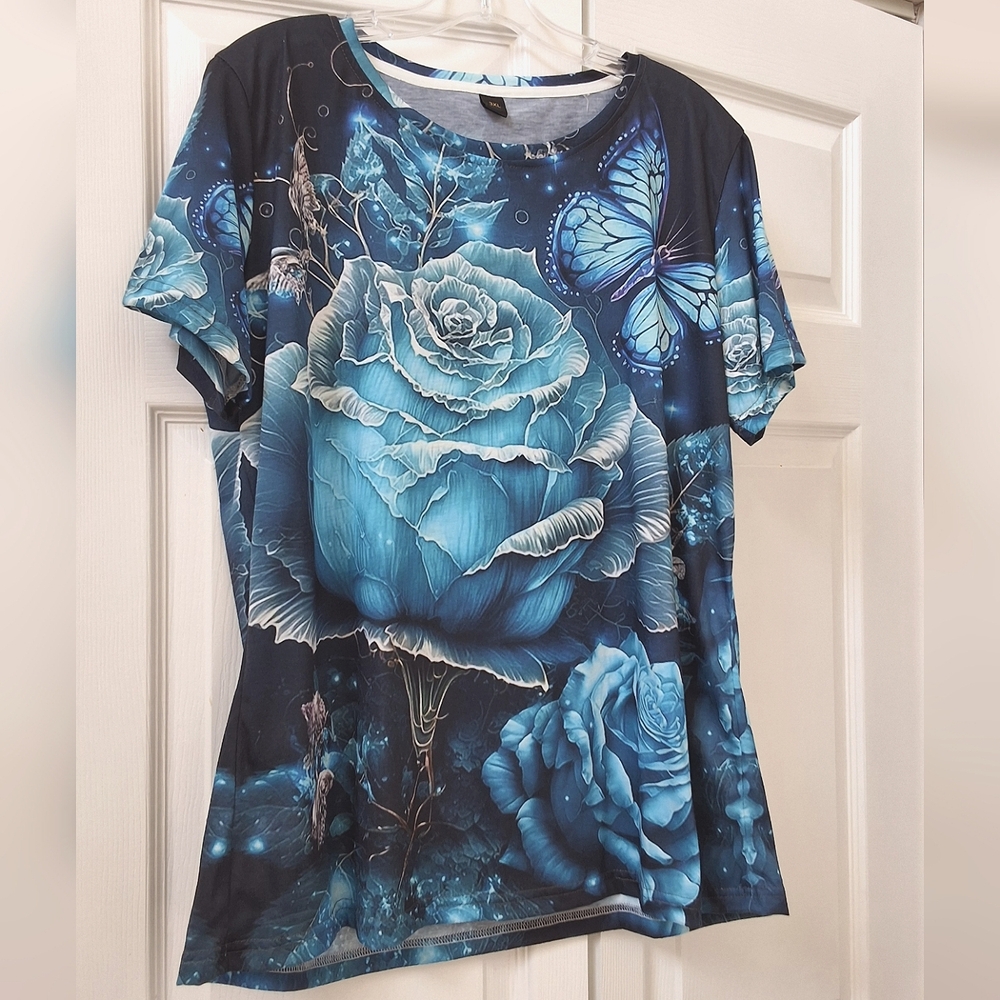 Blue Floral Butterfly, NWOT,Graphic Women's Top - Picture 7 of 7